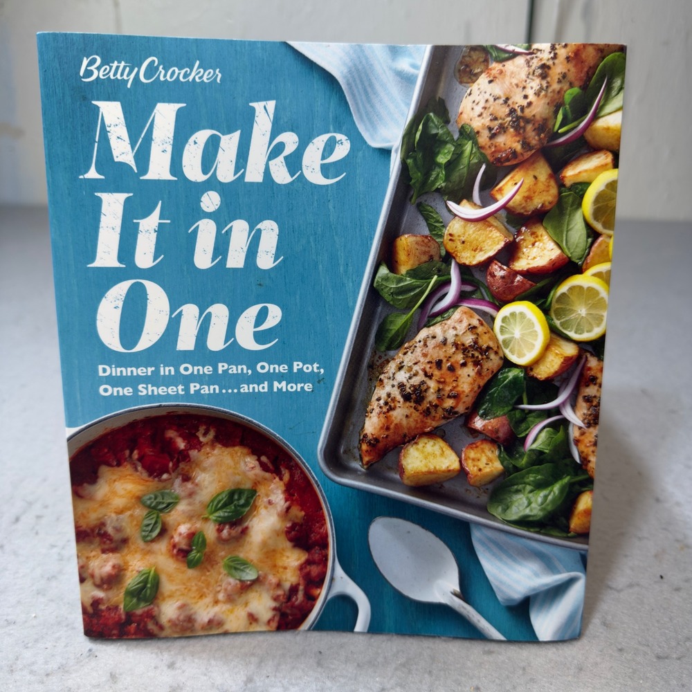 Betty Crocker Make It in One Cookbook 140 One Pan Pot Sheet Pan Recipes‎ 2019